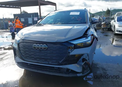 2025 Audi Q4 E-Tron Premium Plus 55 Quattro z USA, uszkodzony, nr VIN WA1LUBFZ6SP060274